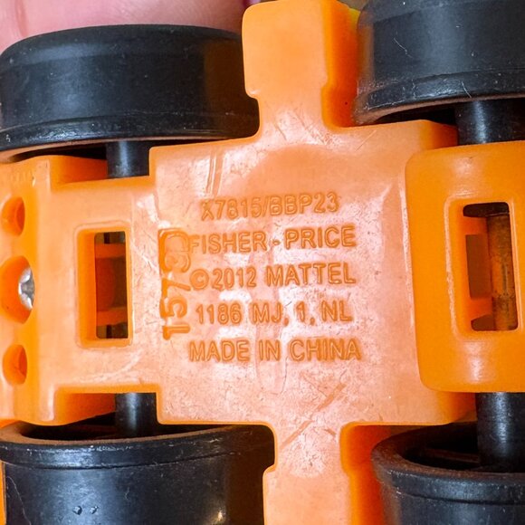 Little People DC Super Friends Penguin Duck Car Wheelies - Picture 6 of 6